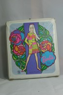 027 - Barbie vintage carry cases