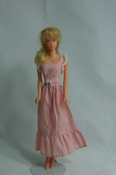 033 - Barbie doll