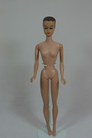 052 - Barbie doll