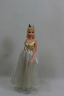 098 - Barbie doll 